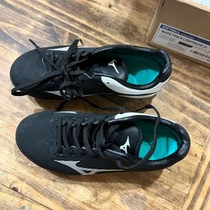 Mizuno softball cleats